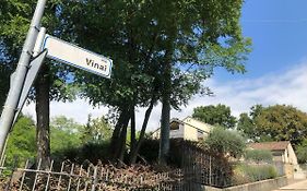 Vinai Uno